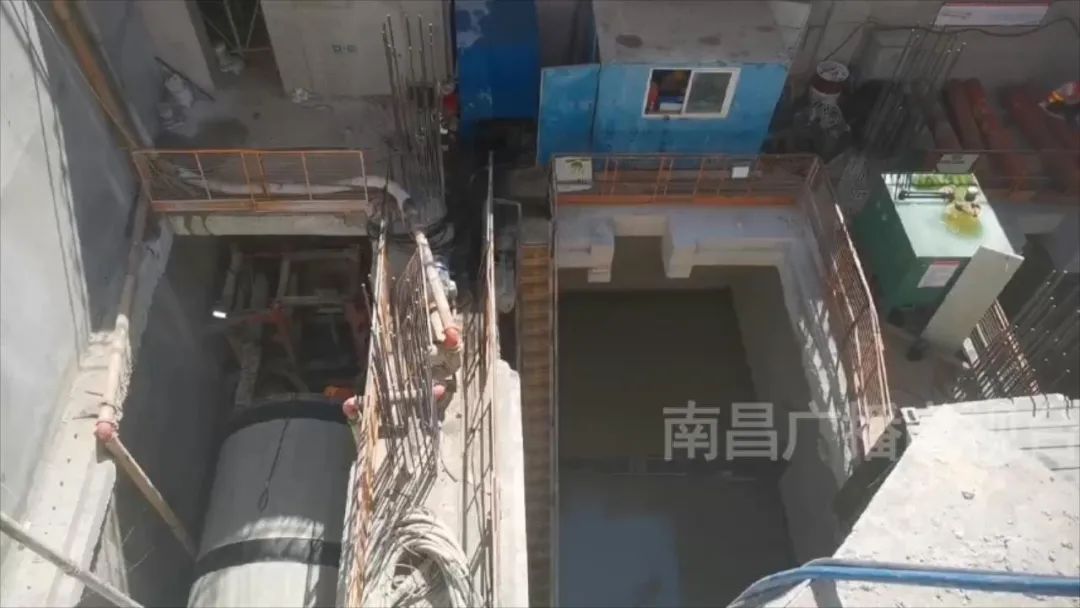 国庆假期不歇工 丹霞大道节点性工程稳步推进_w66国际app